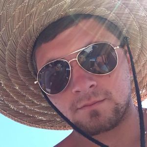 Meet your Posher, Zeke